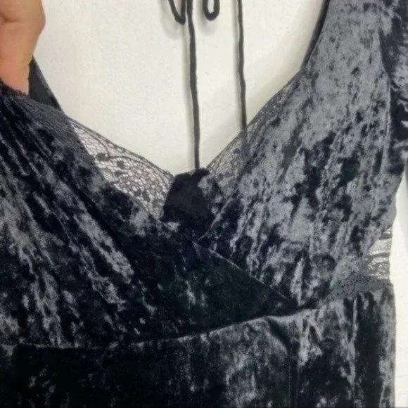 Free People Kat Velvet Black Mini Dress Size S NWT - Picture 3 of 6